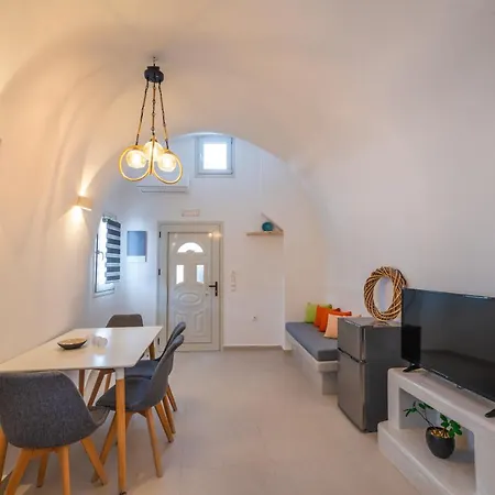 Santoterra Antigua Bed and Breakfast 4*