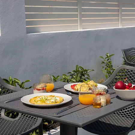 Santoterra Antigua 4* Karterados (Santorini)